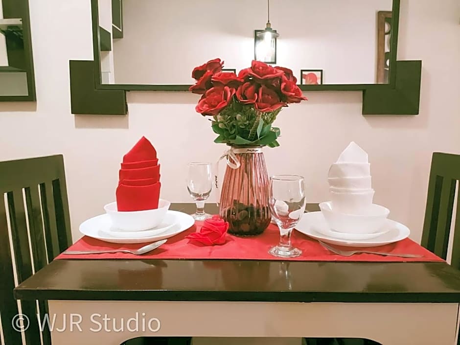 Centropolis Queen Bed Suite- Modern Posh Style