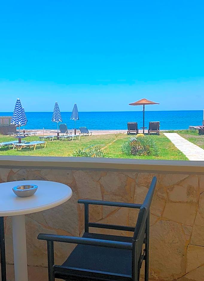 Zdjęcie 1 z 50 — Ermis Suites