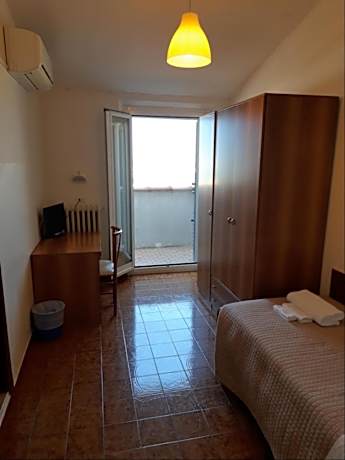 Economy Quadruple Room