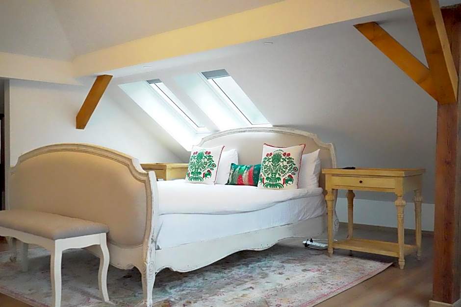 Nikolas Haus Central Location with Free Parking