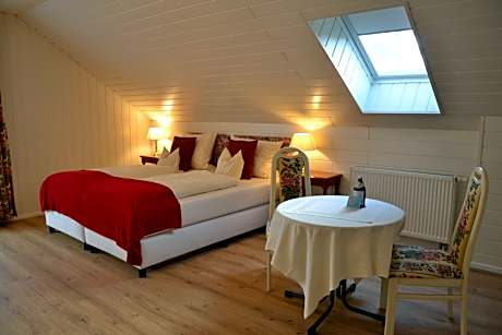 Studio Apartment with One Double Bed