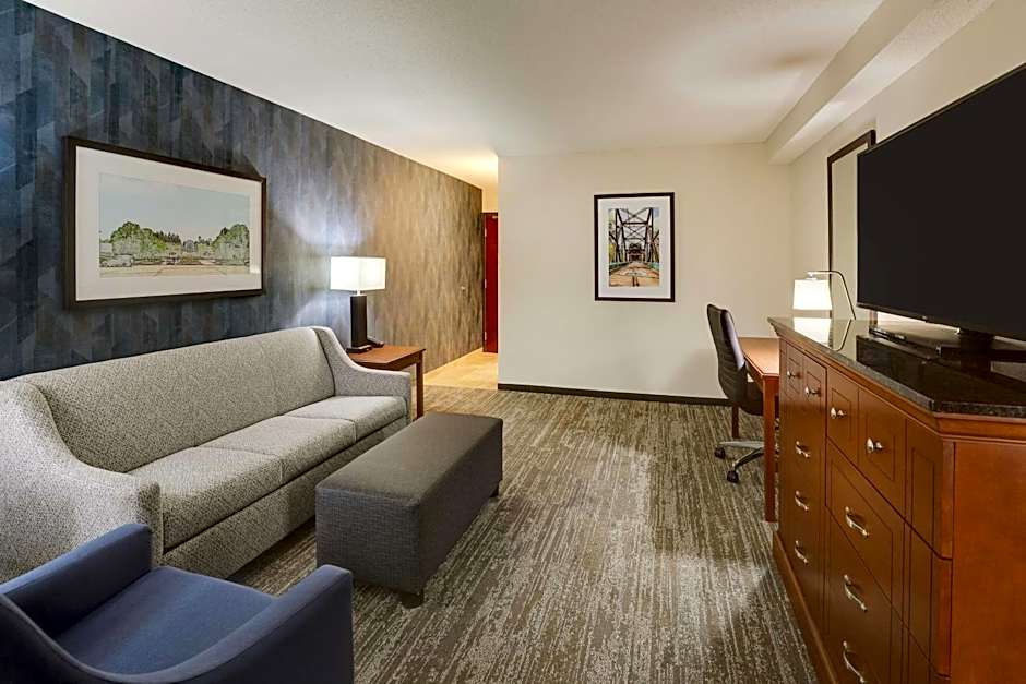 Drury Inn & Suites St. Louis St. Peters