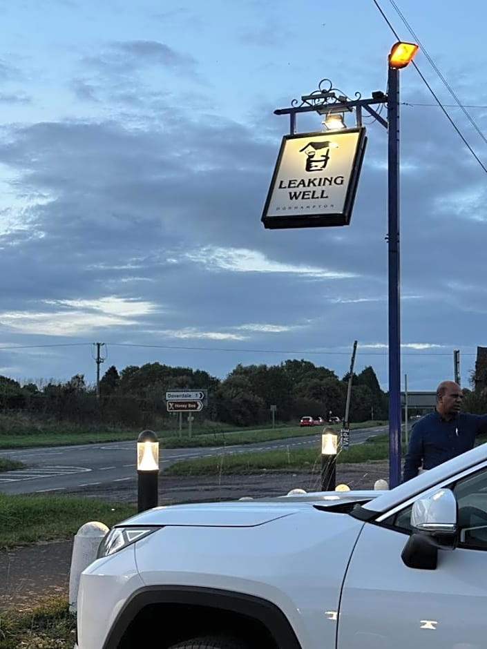 Leaking Well, Dunhampton