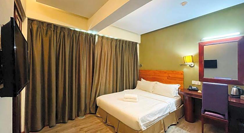 Celyn City Hotel
