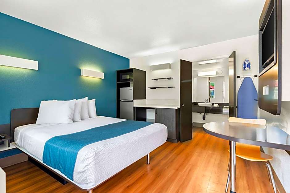 Studio 6 Suites Carpinteria, CA Santa Barbara South