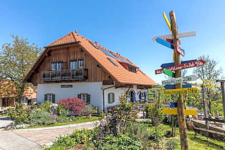 Gästezimmer & Buschenschank mit Weingut Hack-Gebell