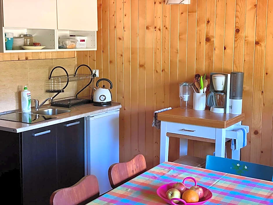 Domek letniskowy z kortem tenisowym Karwia Ostrowo