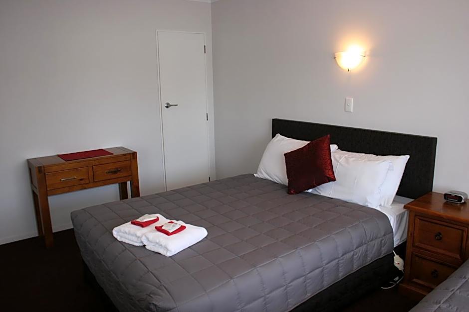 Burgundy Rose Motel