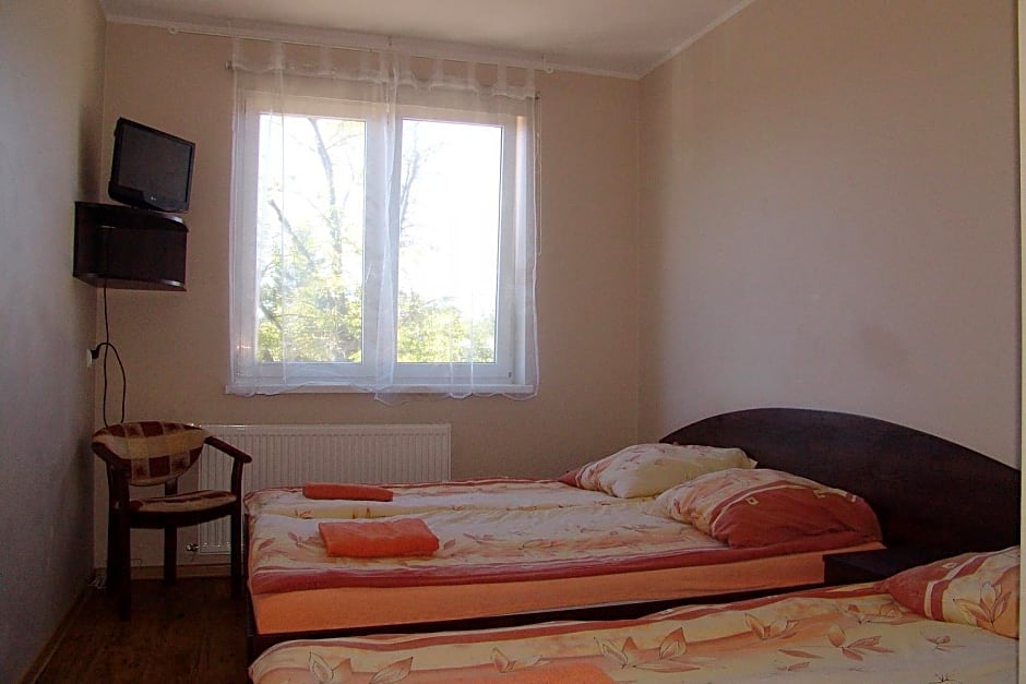 Willa Białe Piaski Pokoje i Noclegi Białogóra