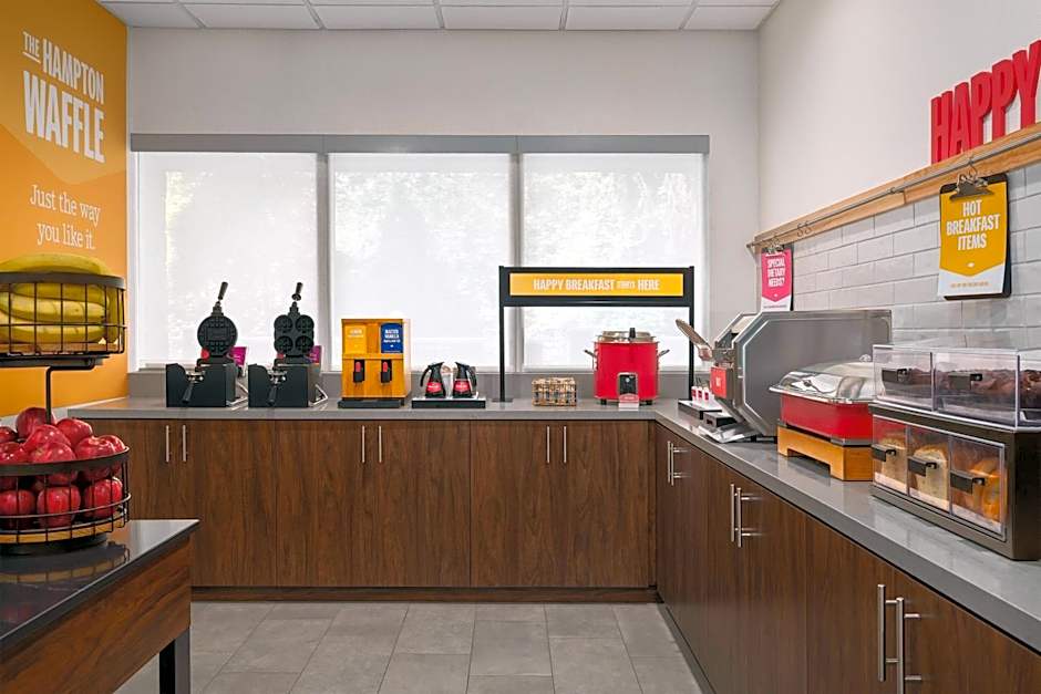 Hampton Inn & Suites Charlotte-Arrowood Rd.