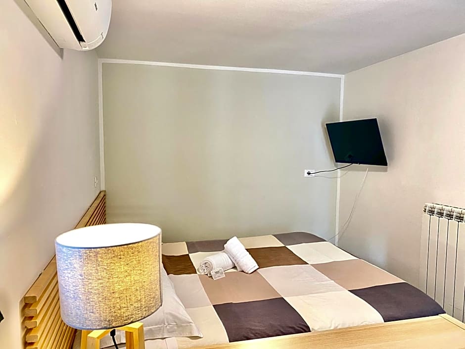 The Green Gate - Airport Guest House