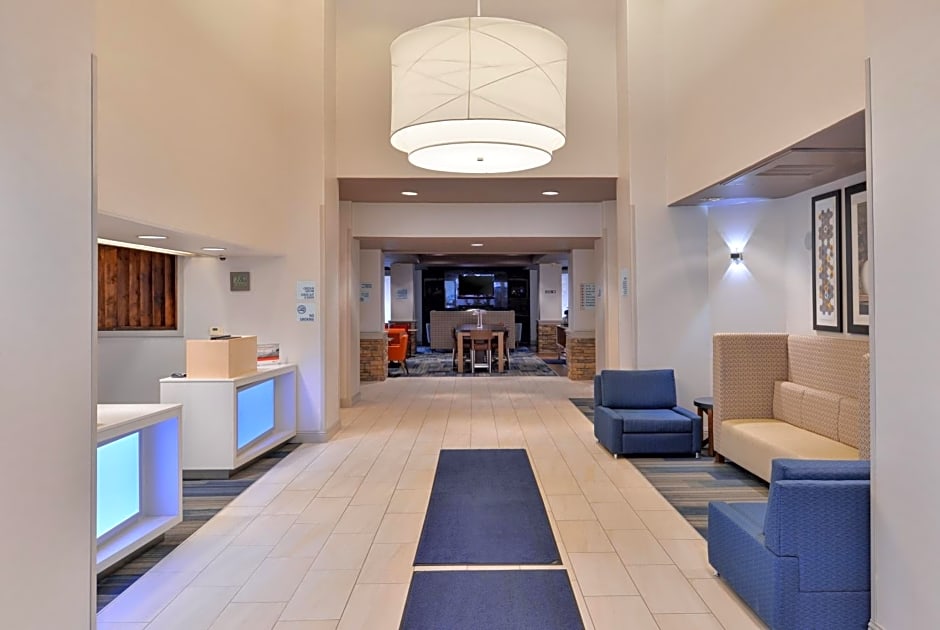 Holiday Inn Express Woodland