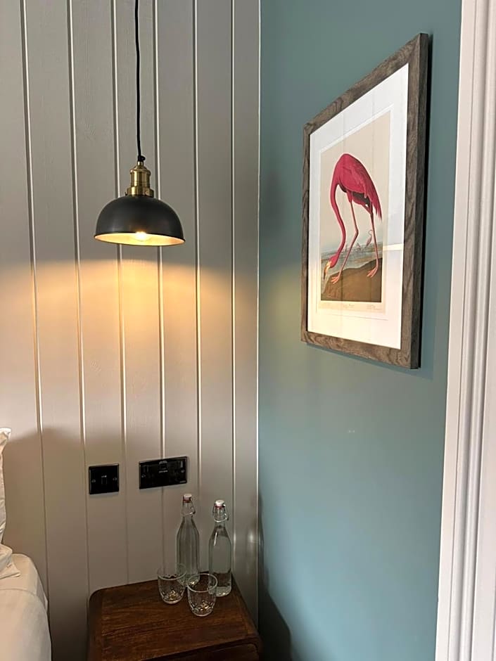 Rooms Above Sugar Boat