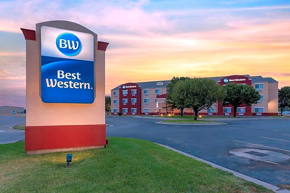 Photo 1 of 28 of Best Western Governors Inn & Suites