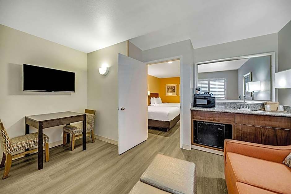 Comfort Inn Beach/Boardwalk Area