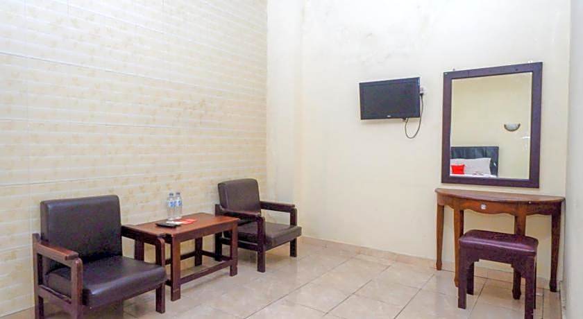 RedDoorz @ Hotel Sartika Yogyakarta