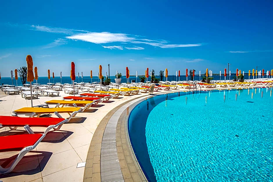 Arena Grand Kazela Camping Homes