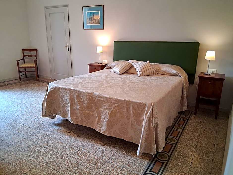 Hotel Tourist House