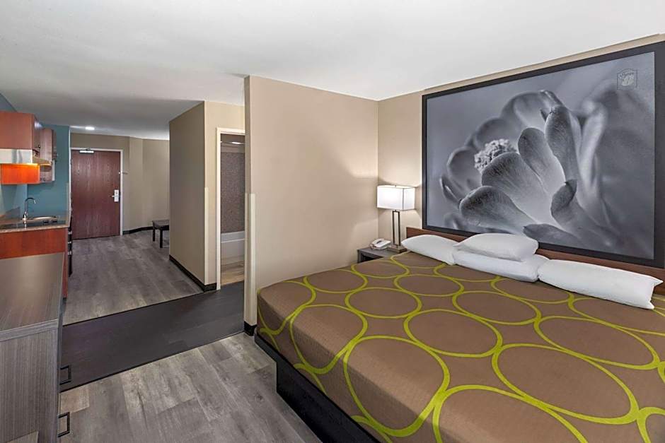 Super 8 by Wyndham Lubbock West 