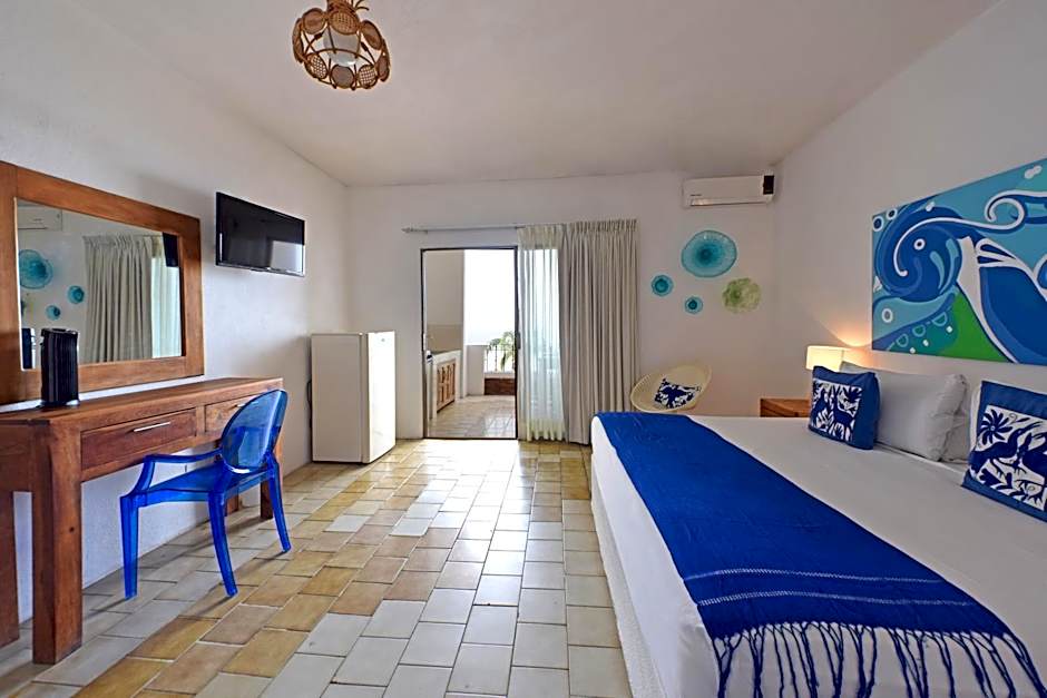 Emperador Vallarta Beachfront Hotel and Suites