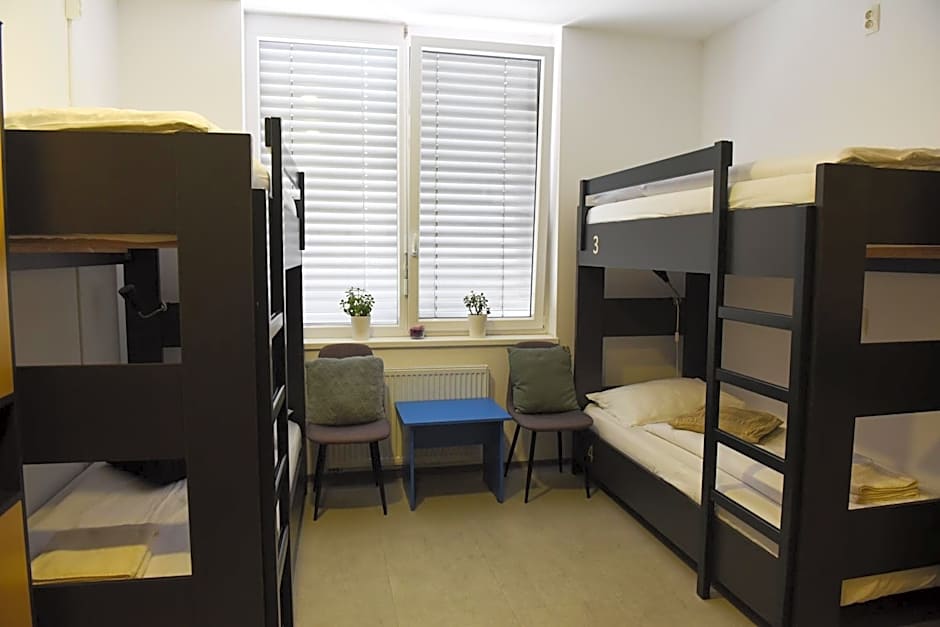MS Sparrow Hostel