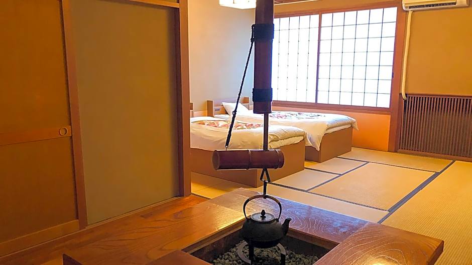 Togurakamiyamadaonsen Shunjyuan Kikusui Ryokan