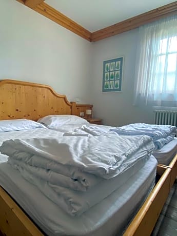 Single Room with Mountain View