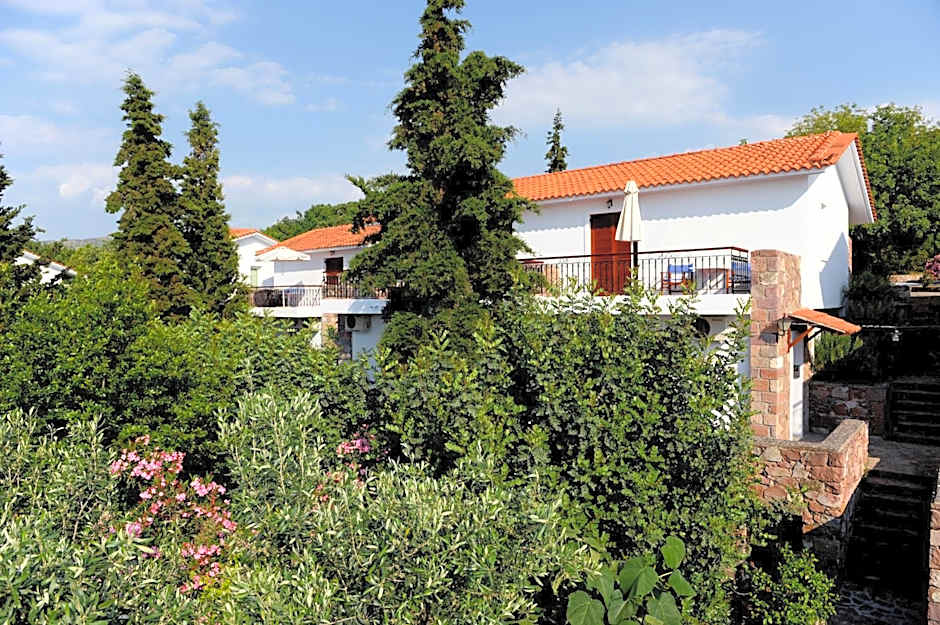 Delfinia Hotel & Bungalows