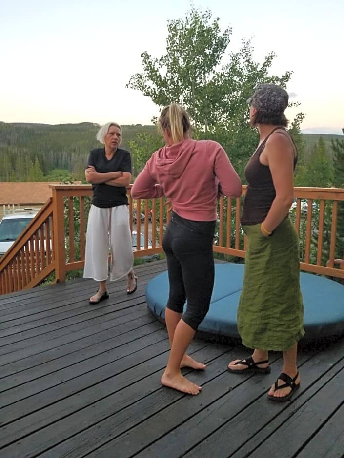 Valley Hi Hotel