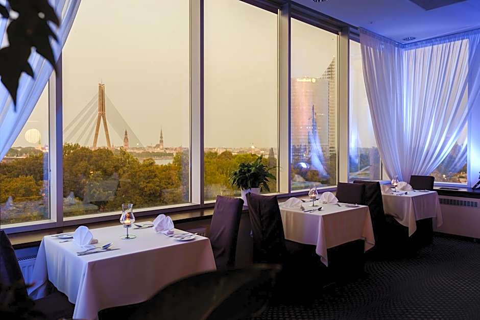 Riga Islande Hotel with FREE Parking