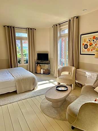 Junior Suite with Garden View