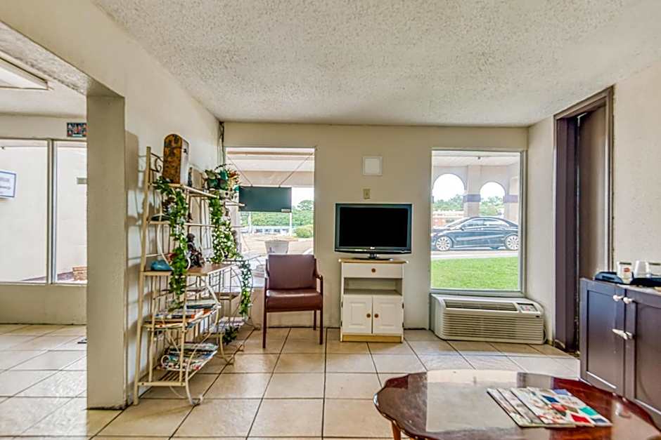 OYO Hotel Jackson North I-55