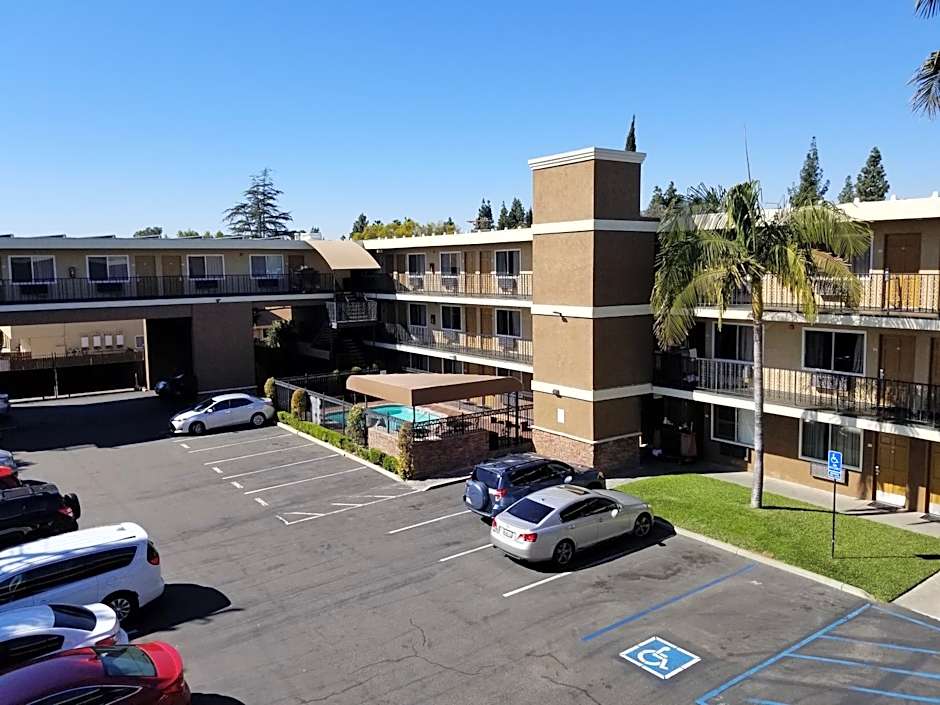 Quality Inn & Suites Maingate