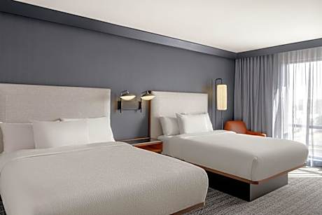 Standard Queen Room with Two Queen Beds and Roll-in Shower - Mobility Accessible