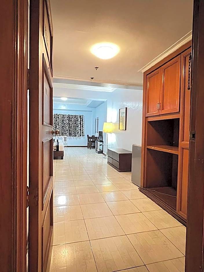 Jupiter Suites