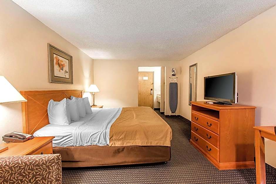 Brentwood Inn Clinton