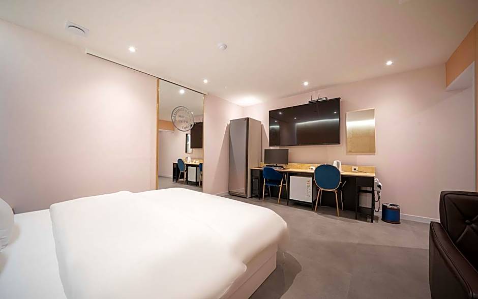 Hotel Millennium
