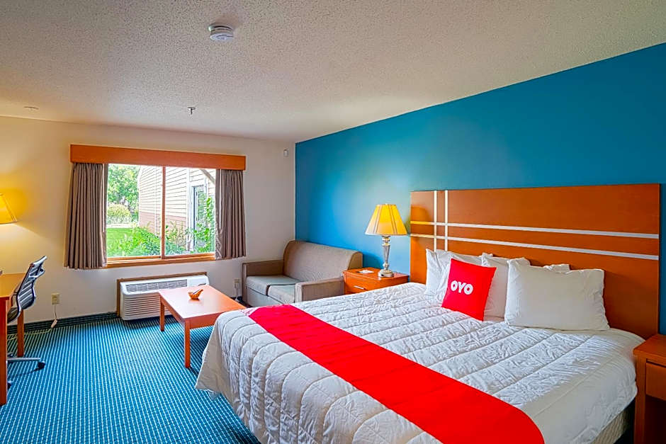 OYO Hotel Redwood Falls near Jackpot Casino