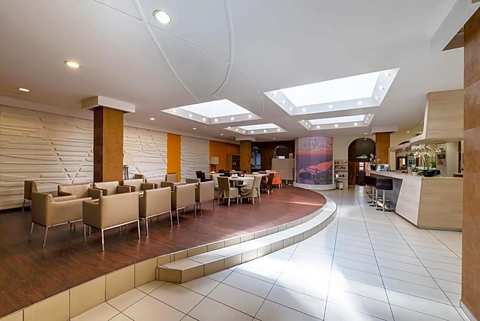Star City Hotel