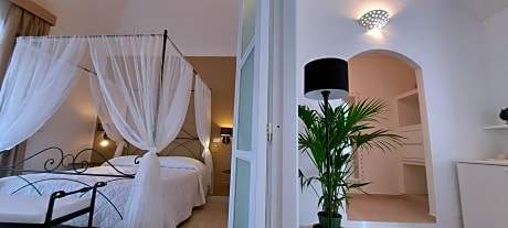 Superior Double Room with Balcony and Sea View