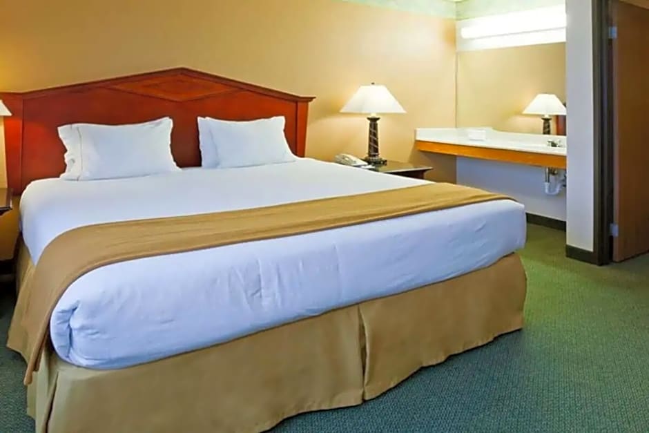 Norwood Inn & Suites Eagan