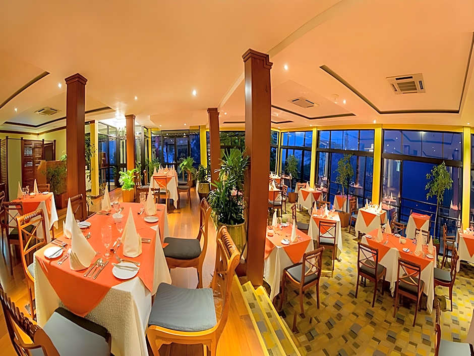 Hunasfalls Hotel
