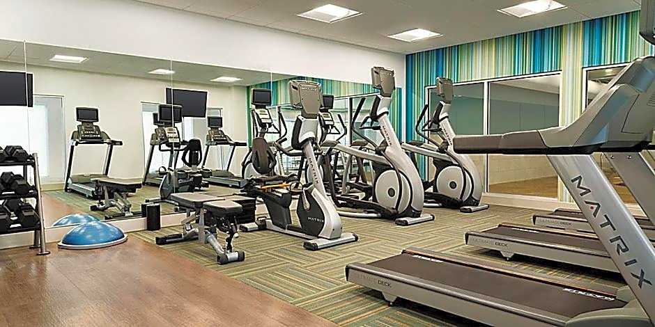 Holiday Inn Express & Suites Columbus East - Heath By IHG