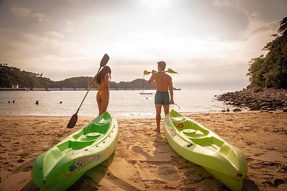 Binniguenda Huatulco & Beach Club