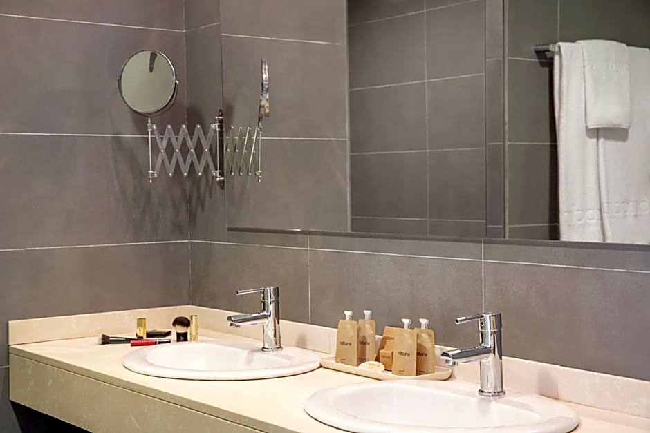 Portodrach Aparthotel & Suites