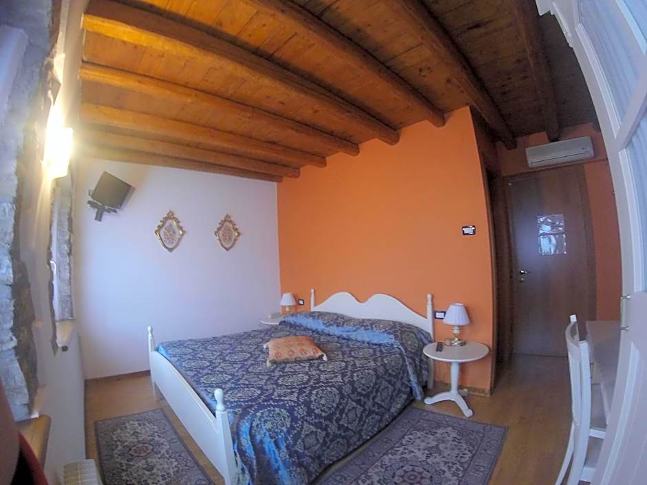 Hotel Calvi-Ristorante Mainor