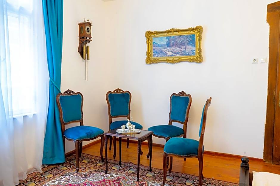 Beehive Hotel and CoWorking