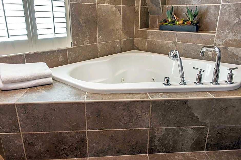 The Peacock Inn, an Ascend Collection Hotel