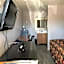Budget Inn & Suites