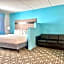 Days Inn & Suites by Wyndham Spokane